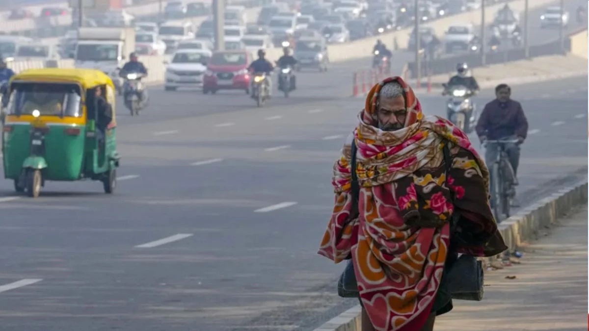 Weather Update Today: उत्तर भारत में बारिश-बर्फबारी से बढ़ी ठंड, दिल्ली-यूपी समेत इन राज्यों में बरसेंगे मेघा