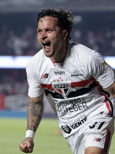 Artur comemora o gol da vitória d São Paulo em cima do Vasco, no Morumbi