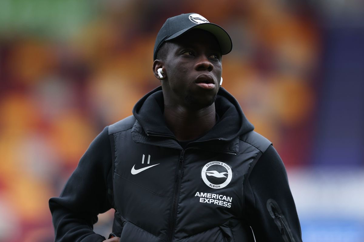 Yankuba Minteh of Brighton & Hove Albion is on the pitch before the Premier League match between Brentford and Brighton & Hove Albion at the Gtech Community Stadium in Brentford, England, on February 21, 2026. (Photo by Tiego Grenho/MI News/NurPhoto via Getty Images)