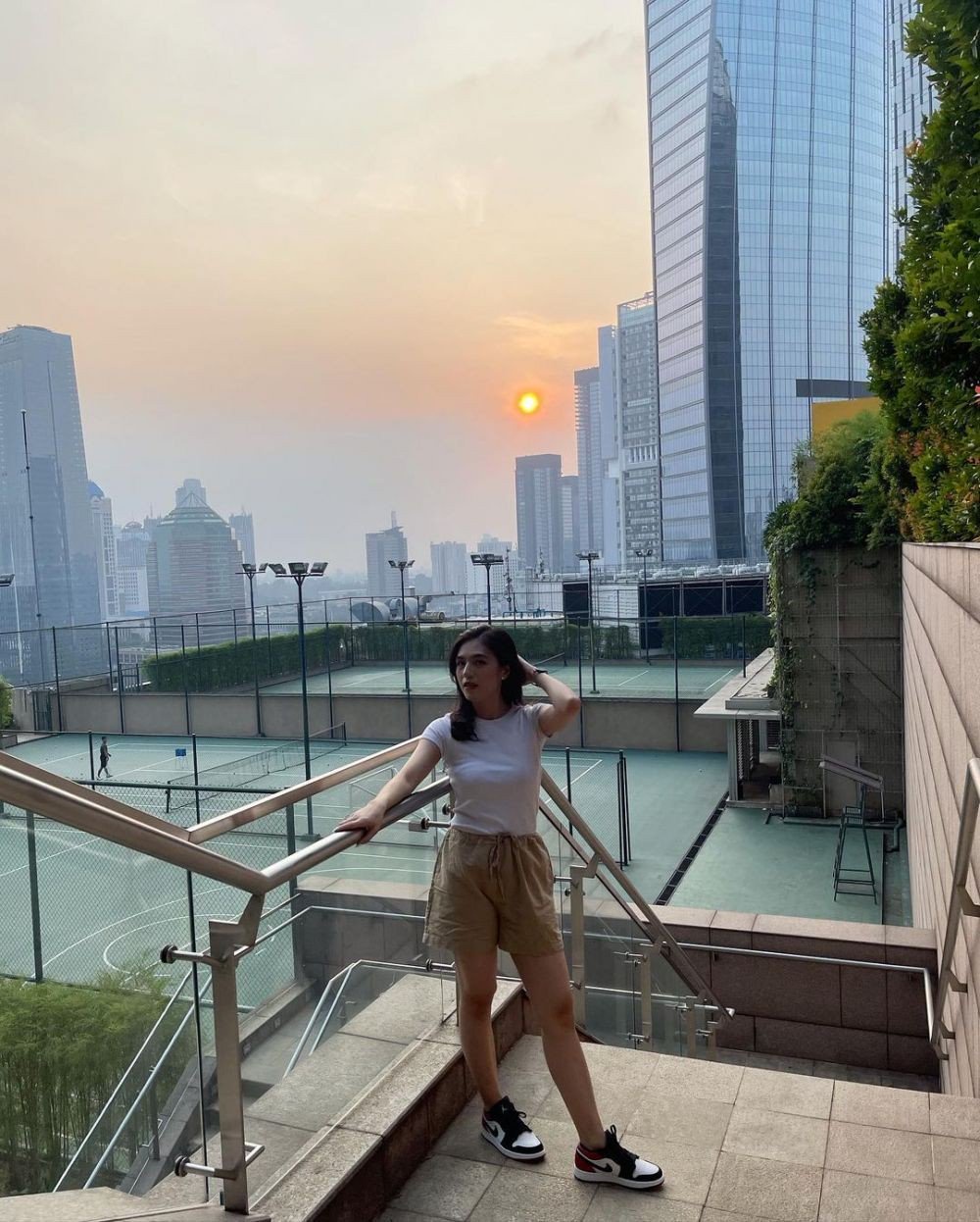 9 Padu Padan Short Pants ala Gaby Warouw, Nyaman buat Acara Santai