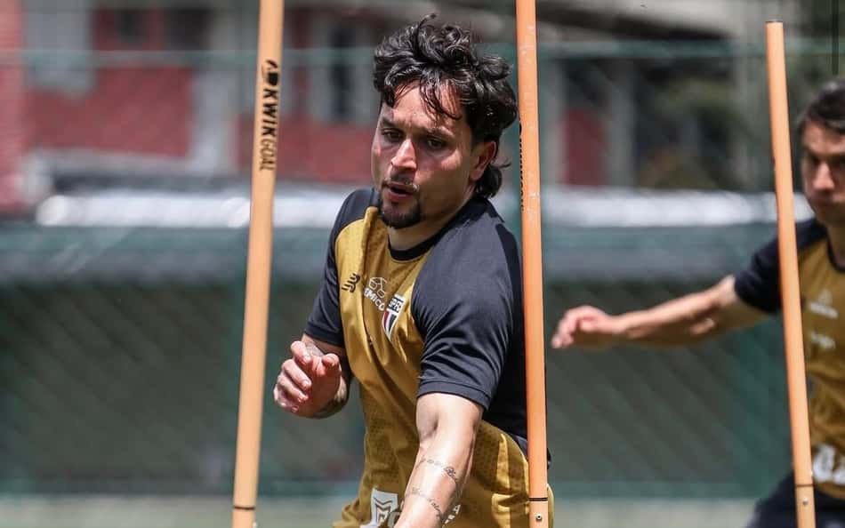 Artur, do São Paulo