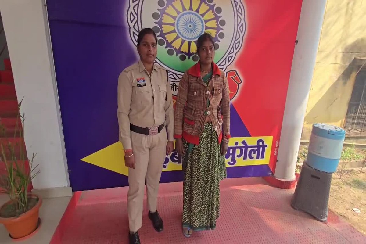 Lormi husband murder News: बाथरूम जाने पर प्राइवेट पार्ट में हुई जलन, तो पत्नी ने सोते हुए पति पर कुल्हाड़ी से किए ताबड़तोड़ वार, फिर रची झूठी कहानी