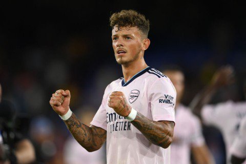 Ben White played at right-back to accommodate William Saliba against Crystal Palace