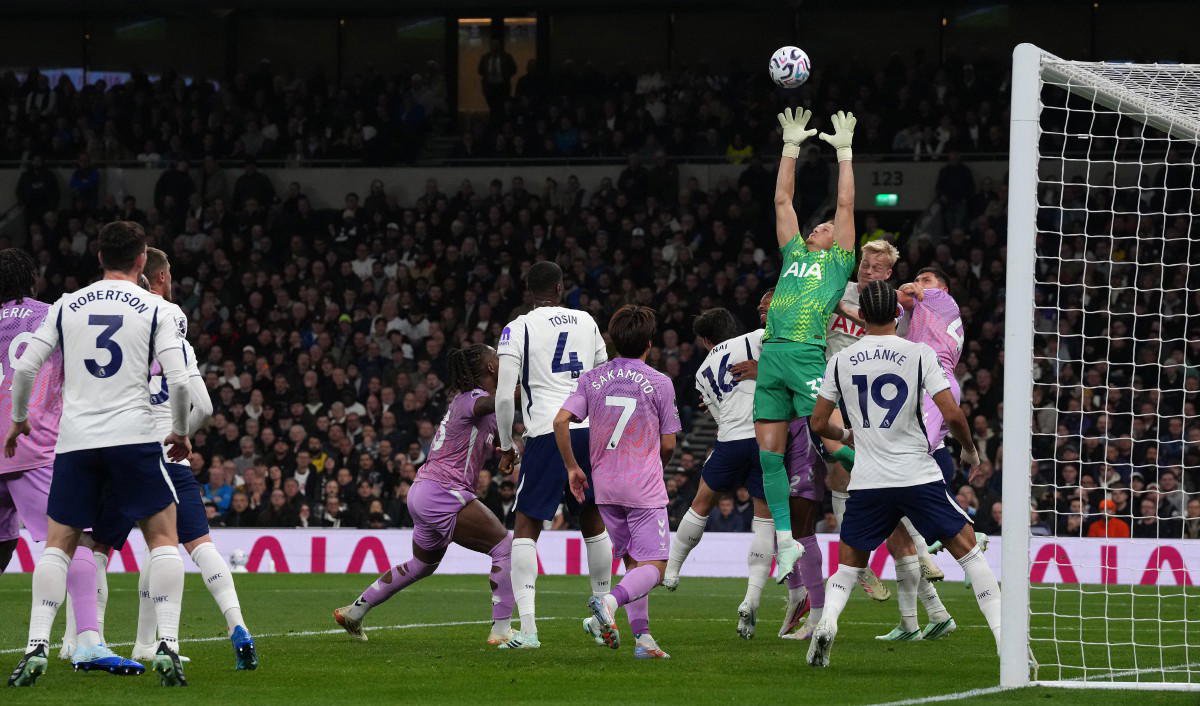 Maddison shines as Tottenham claim long-awaited first PL win of season