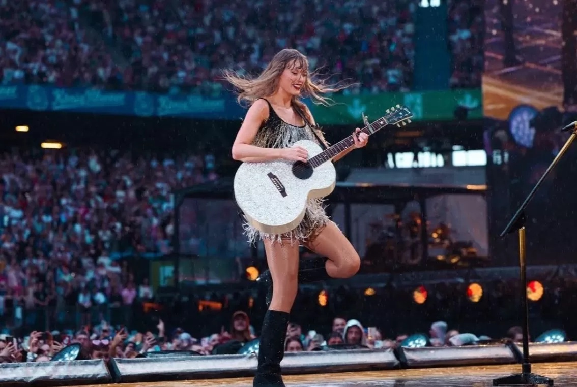 Taylor Swift tampil memukau di Wembley. (Instagram/@taylorswift)