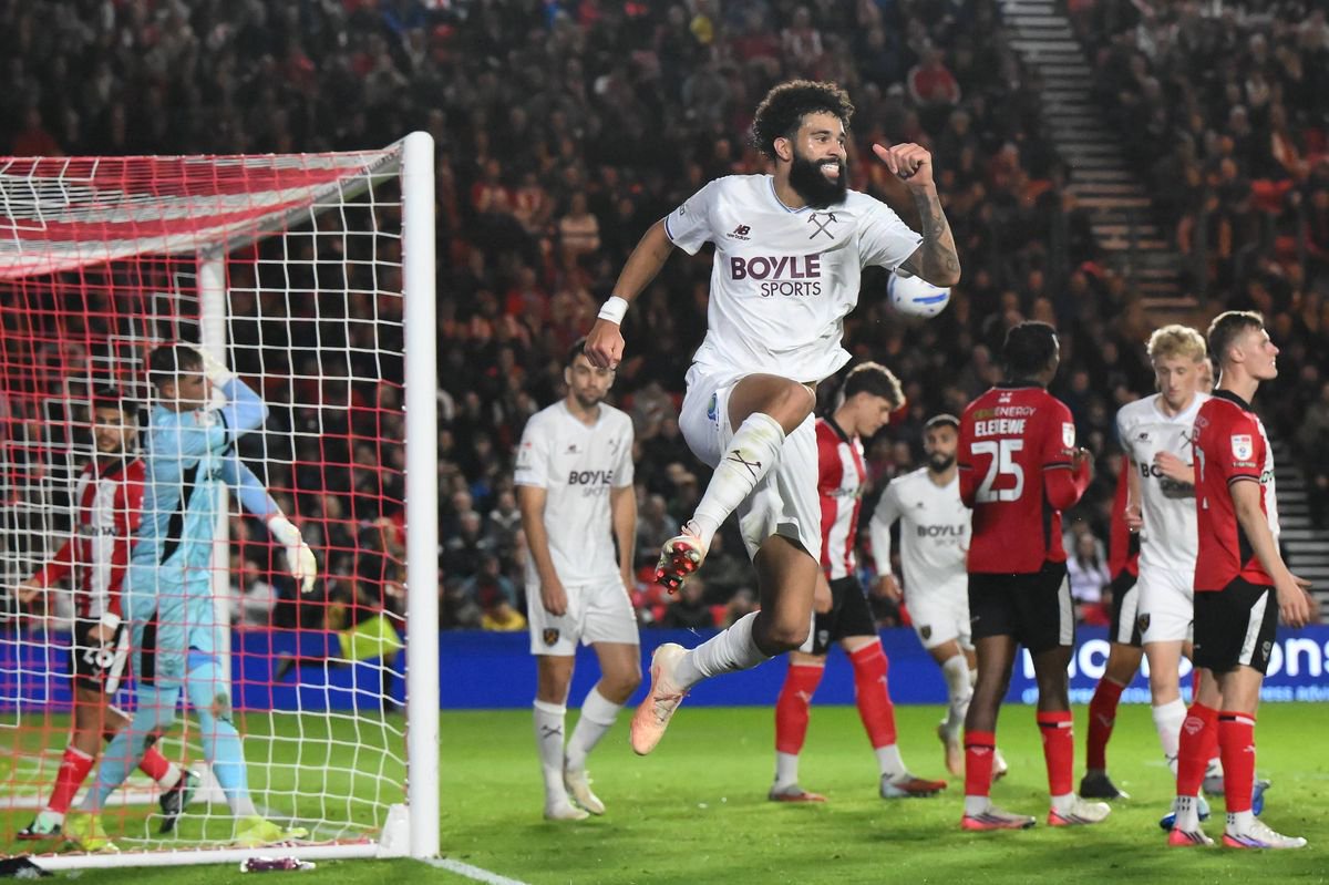 Pablo Felipe of West Ham United celebrates after scoring the team's fourth goal during the Sky Bet Championship match between Lincoln City and West Ham United at the Gelder Group Sincil Bank Stadium in Lincoln, on October 14, 2026. (Photo by Kevin Hodgson/MI News/NurPhoto via Getty Images)