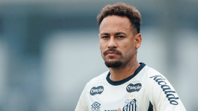 Neymar durante treino - Foto: Raul Baretta/ Santos FC.