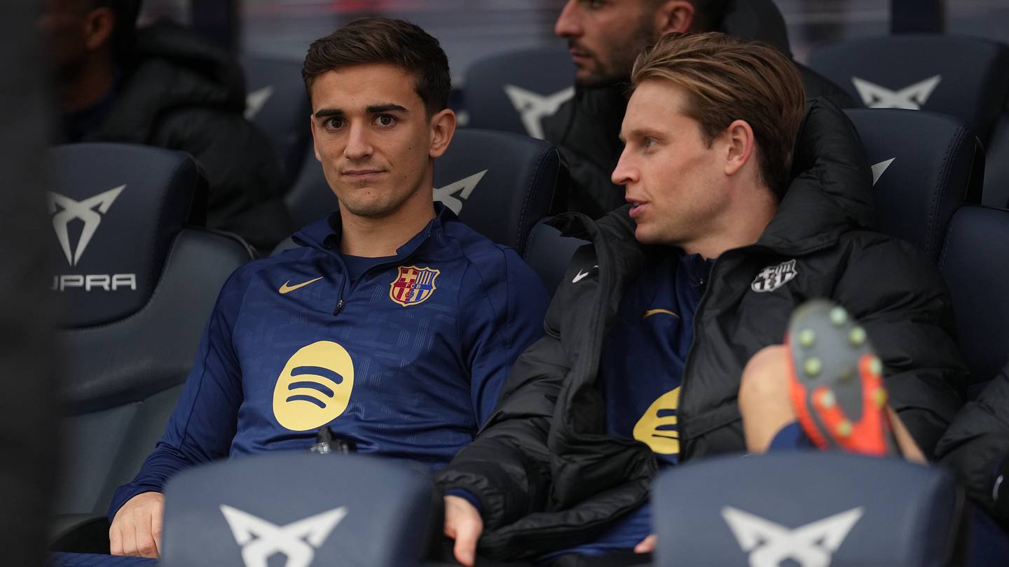 De Jong or Gavi: Is one midfielder's time at Barcelona coming to an end?