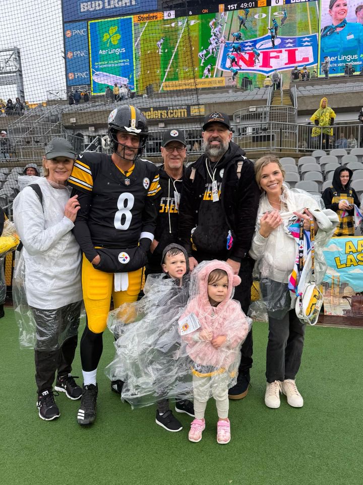 Aaron Rodgers spends time with brother Luke’s kids at NFL gameCredit: Luke Rodgers/Instagram