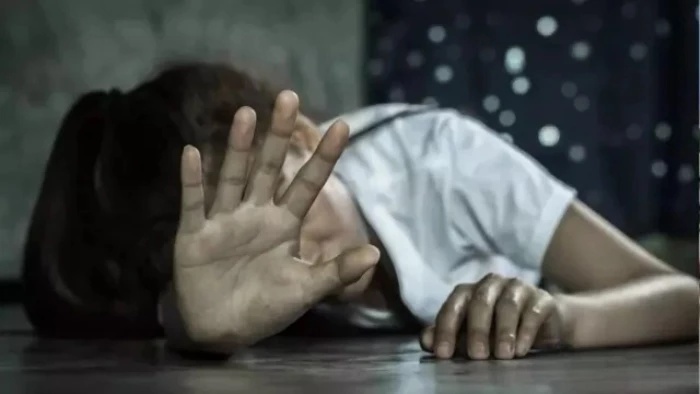 भोपाल में हैवानियत... मानसिक रूप से कमजोर किशोरी से सामूहिक दुष्कर्म, वीडियो बनाकर भाई को भेजा, एक गिरफ्तार