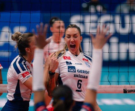 VOLEI FEMININO