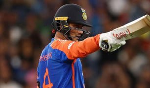 Abhishek Sharma ने 2026 में 69 टी20 इंटरनेशनल छक्के लगाकर Suryakumar Yadav का एक कैलेंडर वर्ष में सबसे ज्यादा छक्कों का रिकॉर्ड तोड़ दिया