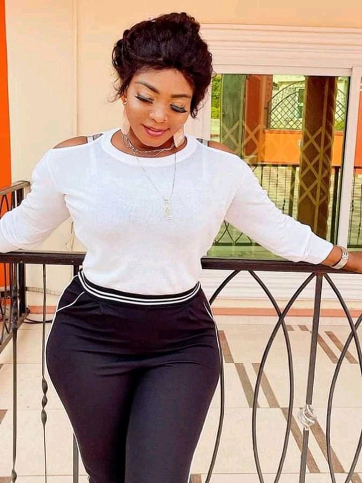 Between Florence Obinim And Bofowaa Who Has The Most Curvy Shape - New Photos