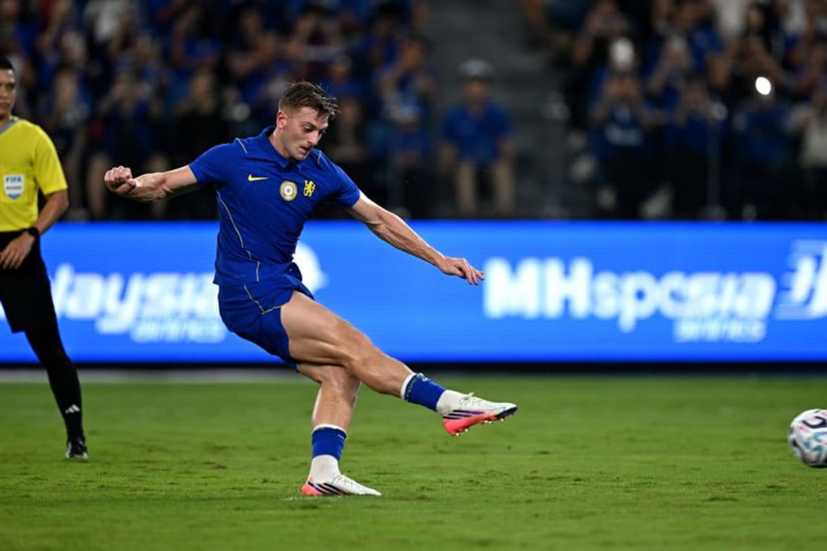 Liam Delap of Chelsea scores his team's second goal from the penalty spot during the Pre-Season Friendly match between Chelsea FC and Johor Darul Ta'zim F.C. at Sultan Ibrahim Stadium on August 09, 2026 in Jakarta, Indonesia.