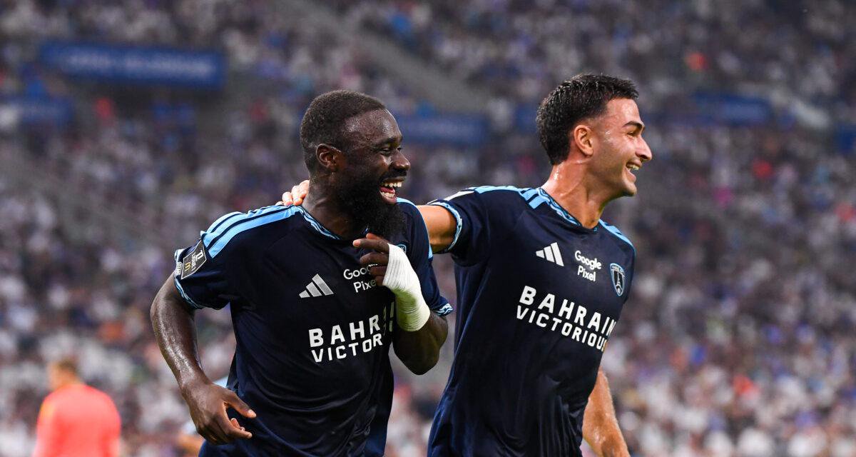 Lassine Sinayoko avec le Paris FC