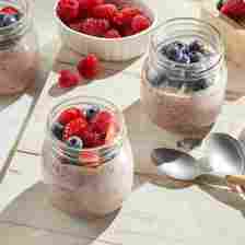 a recipe photo of the Triple-Berry Blended Oats