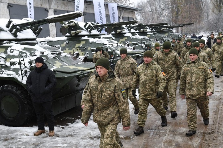 Ukrainian forces battle invading Russia - RosGwen24 News
