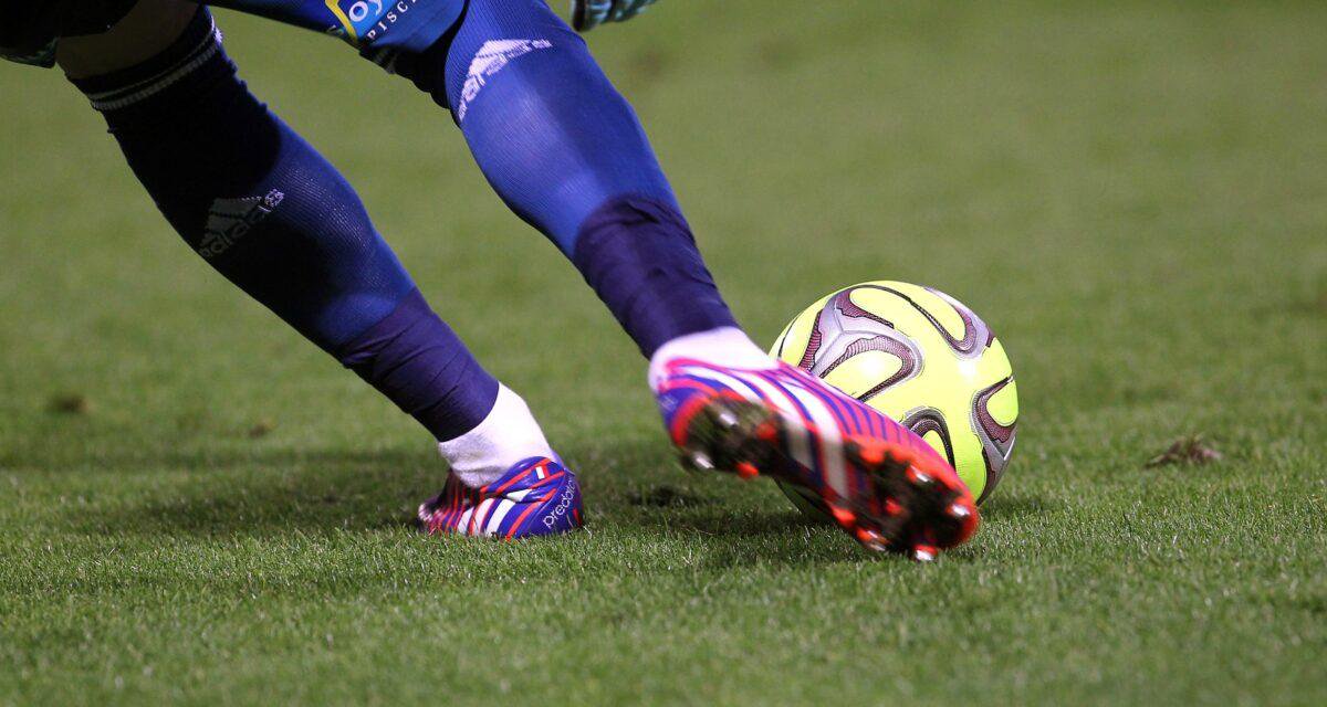 Foot amateur : un gardien suspendu pour avoir filmé son match avec une caméra dans ses buts