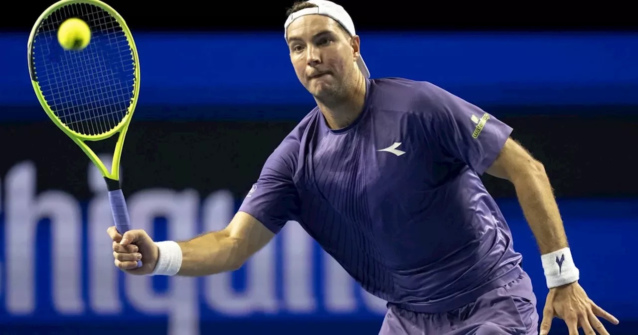 Struff besiegt Djokovic und erreicht Viertelfinale in Basel