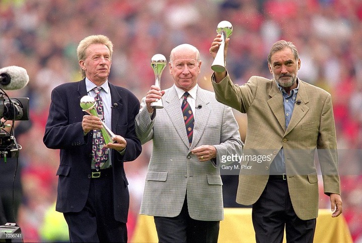 Manchester United legends (L to R) Denis Law, Bobby Charlton and George  Best receive lifetime achievement … | Manchester united legends, Bobby  charlton, George best