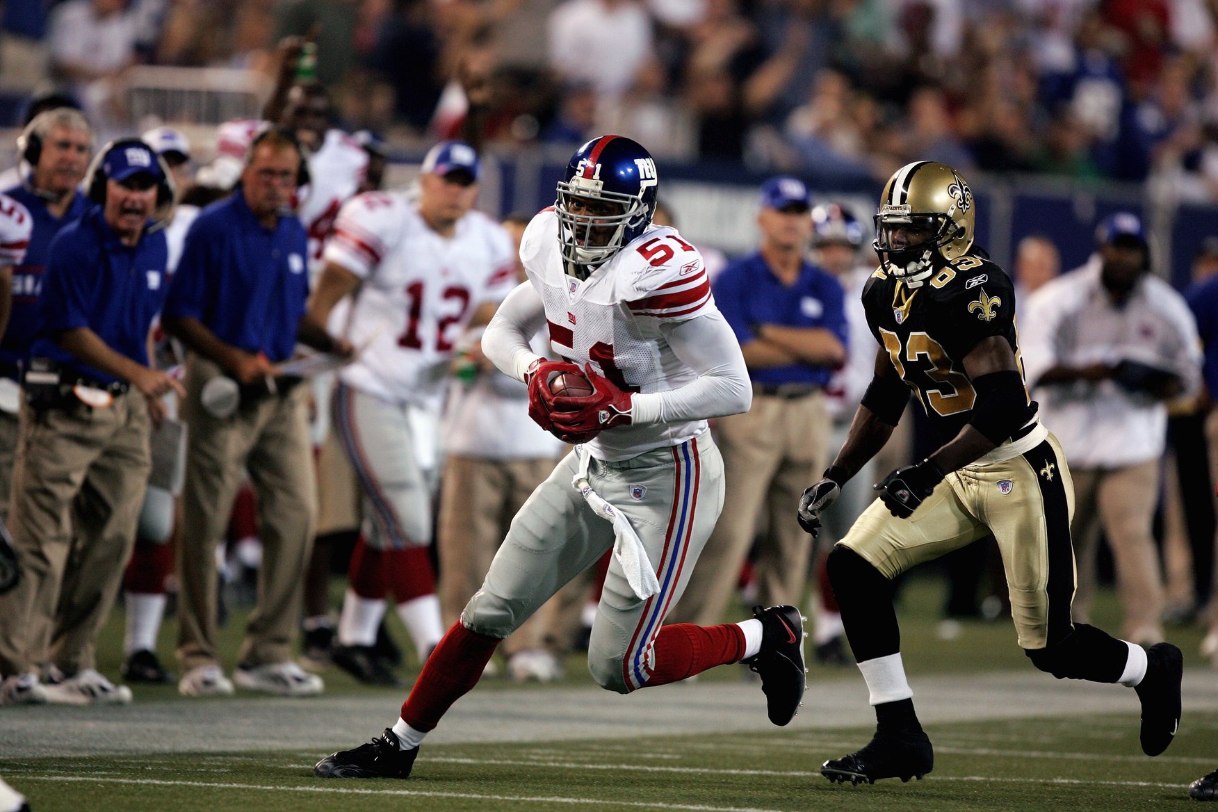 Bell's close friend and former Giants teammate Carlos Emmons went through retirement at the same time which helped him come to terms with no longer playing football 