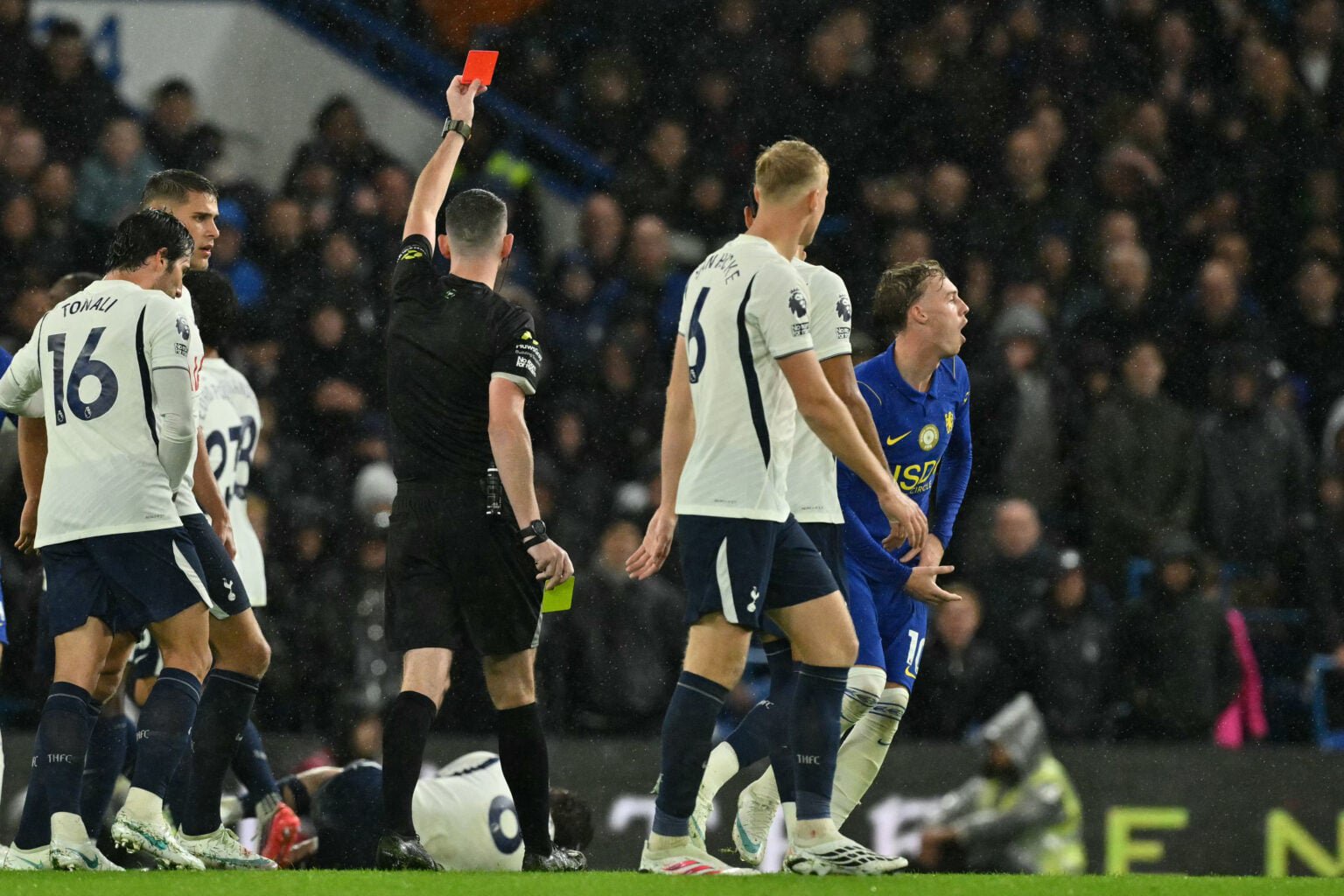 Chelsea FC v Tottenham Hotspur - Premier League 2026/27 - Cole Palmer red card