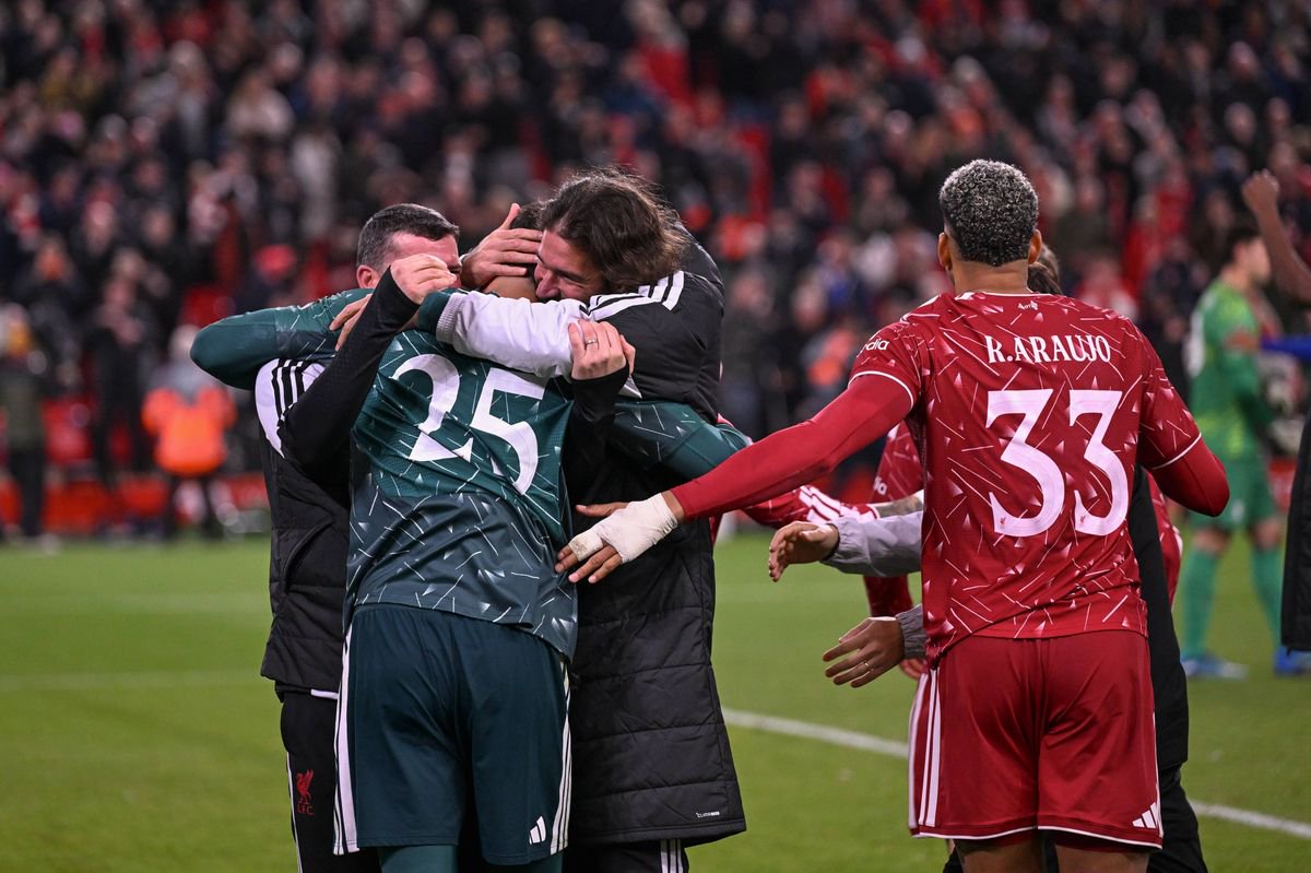 Giorgi Mamardashvili of Liverpool celebrates