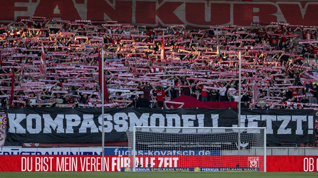 Klare Forderung der Fans: Das Kompass-Modell ist die bevorzugte Variante für die Aufstiegs-Reform.