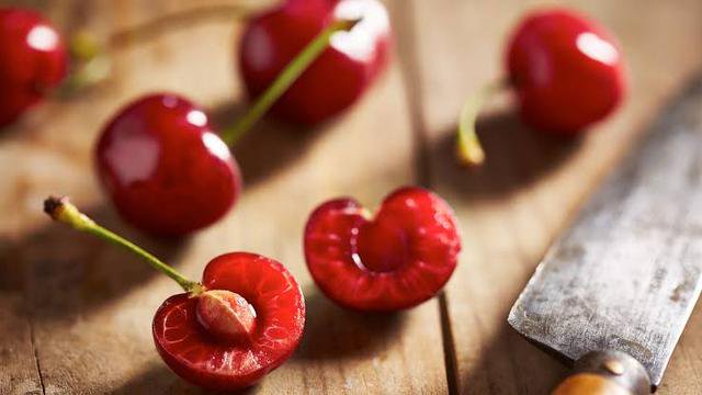Cherry pits are deadly [Health Digest]