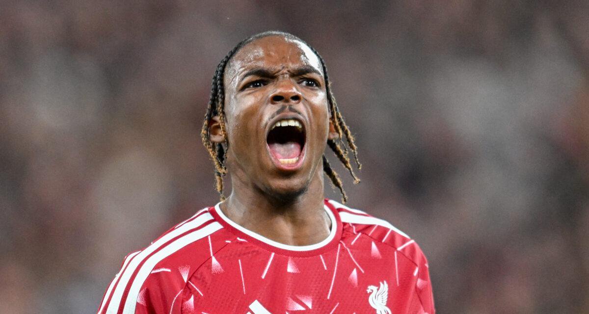 Jérémy Jacquet sous le maillot des Reds de Liverpool.