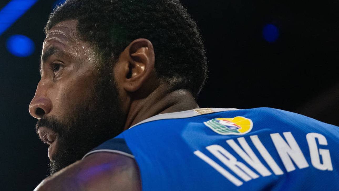 Kyrie Irving spielt für die Dallas Mavericks