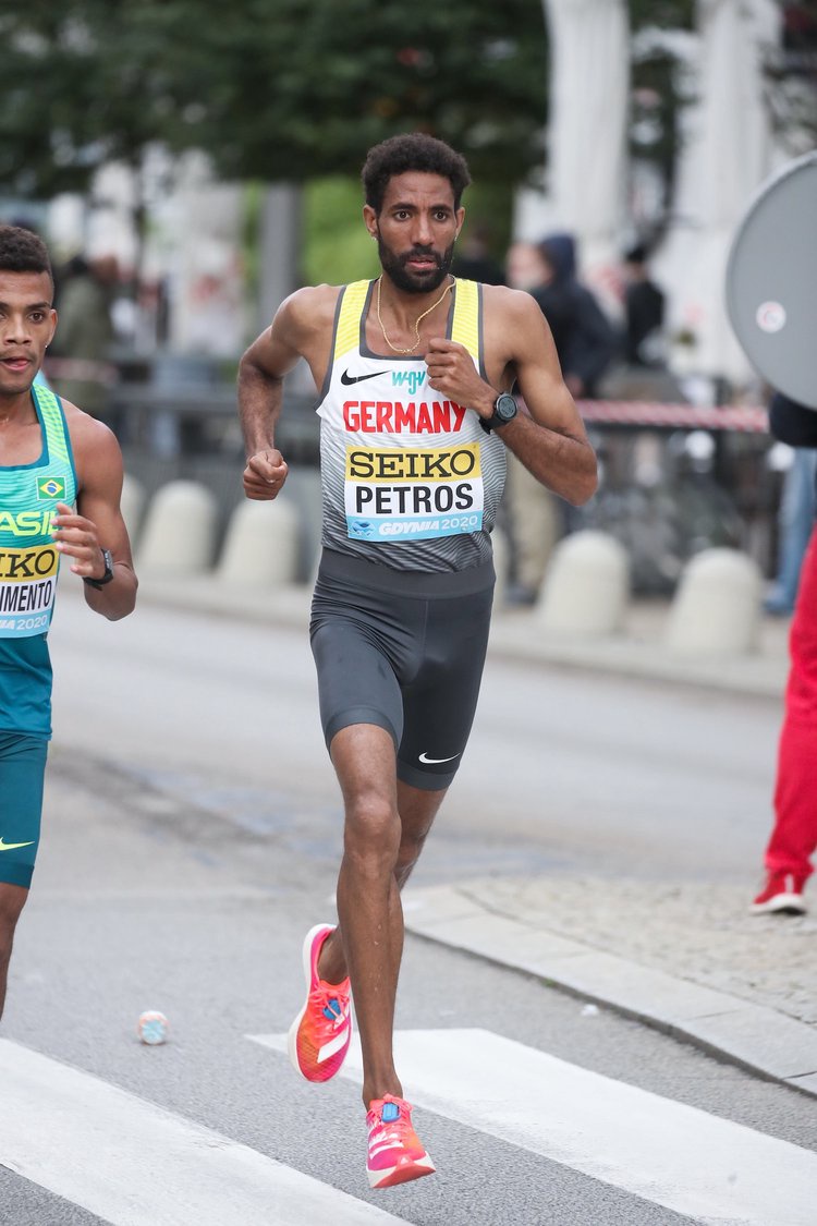 Mainova frankfurt marathon marathon news petros amanal