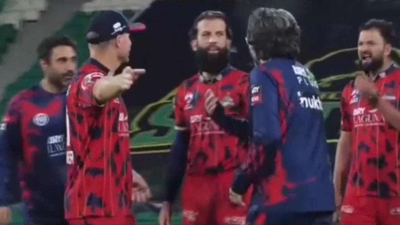 PSL में डेविड वॉर्नर का अपने ही साथी से झगड़ा, मैच के बाद हुआ ड्रामा, Viral Video पर दी ये सफाई