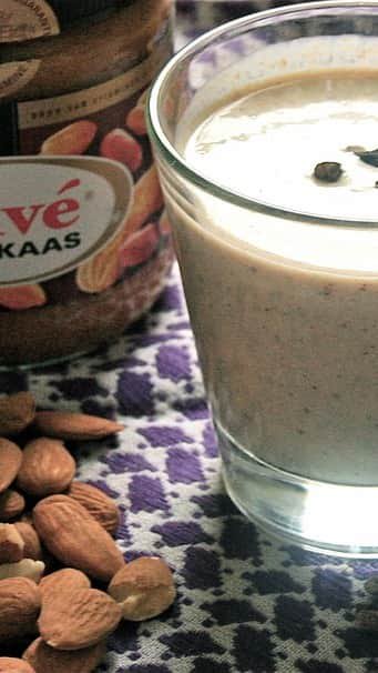 Almond smoothie