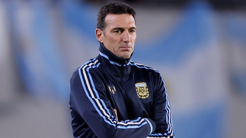Scaloni Eyes Boca Juniors Duo Flores and Delgado for Argentina National Team Call-Up