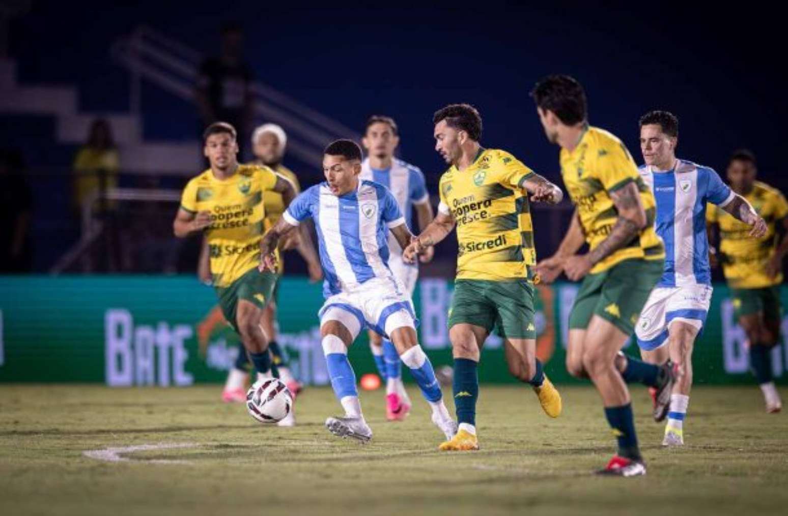Londrina e Cuiabá mediram forças nesta terça-feira, pela 34ª rodada da Série B –