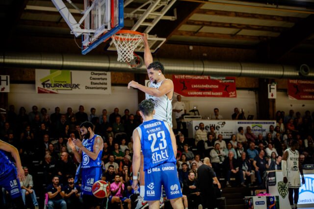 Un joli dunk. (©  Romain GARION)