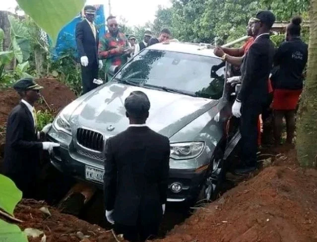 Pictures of Rich people who were buried with their wealth (photos) 2