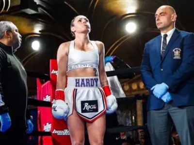 Heather Hardy é uma ex-pugilista profissional americana e lutadora de MMA