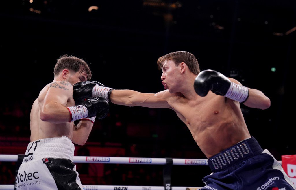Dalton Smith v Alberto Puello - Utilita Arena Sheffield