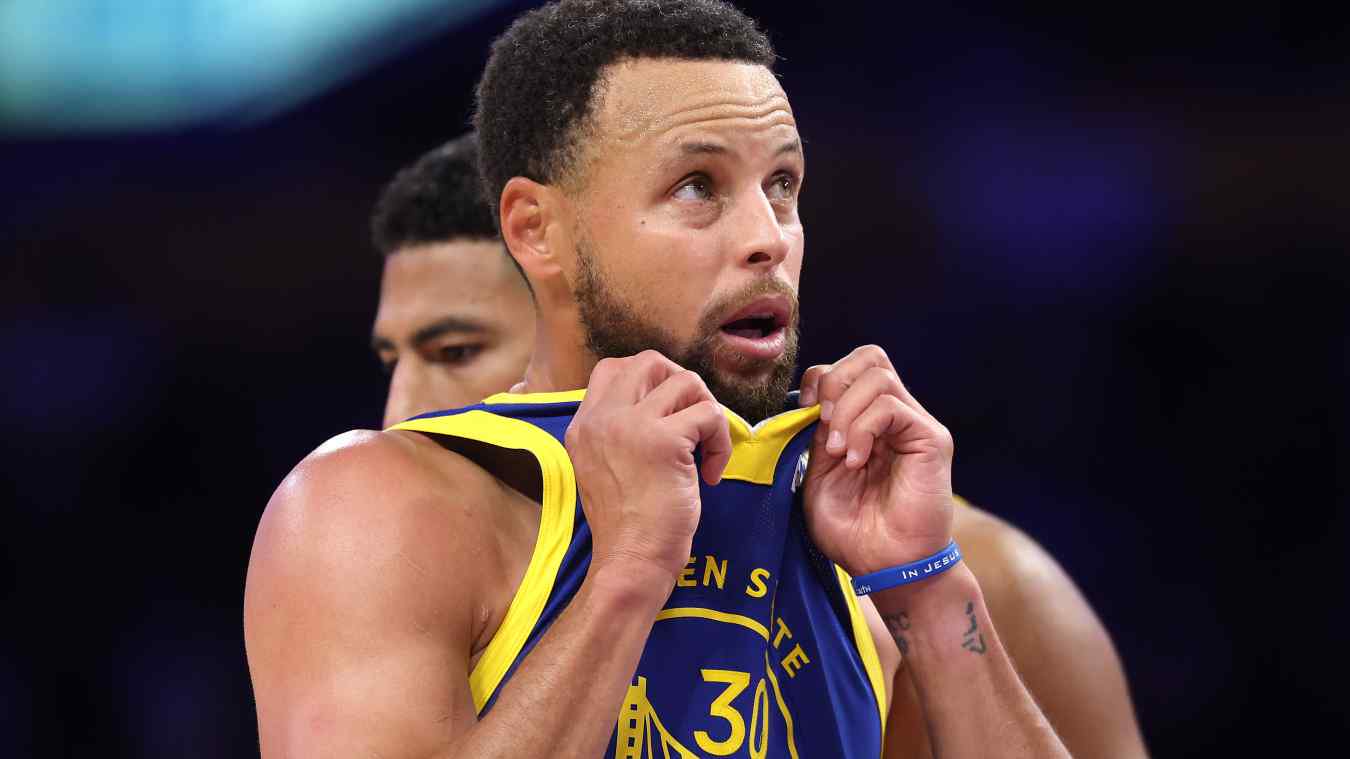 Stephen Curry #30 of the Golden State Warriors. The Dubs will be involved in NBA trade rumors all year.