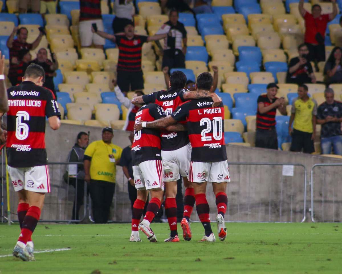 Flamengo chega a 85% de chances de título, enquanto Palmeiras vê probabilidade cair no Brasileirão