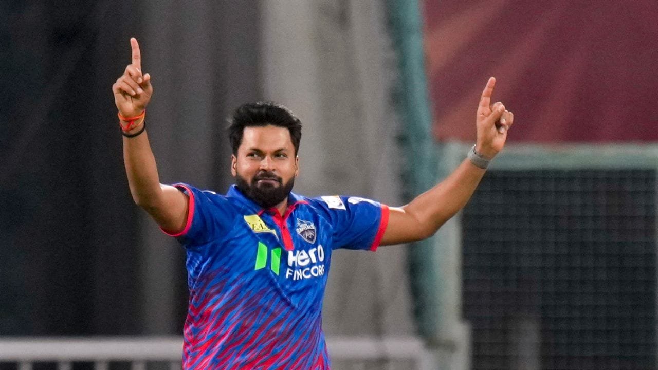 5 में से 4 बार किया तिलक वर्मा का शिकार, खाता भी नहीं खुलने दिया, लपका कमाल का कैच