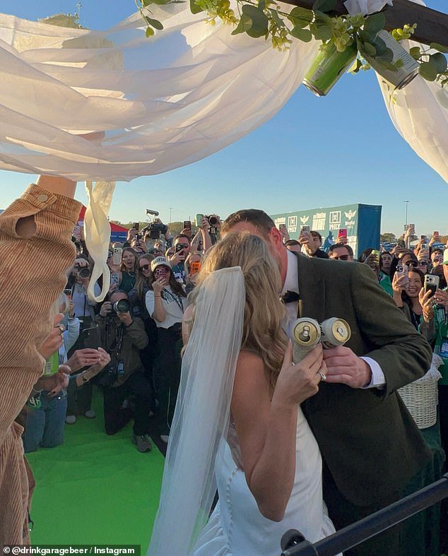A Eagles fan couple got married during a tailgate sponsored by Jason Kelce's Garage Beer