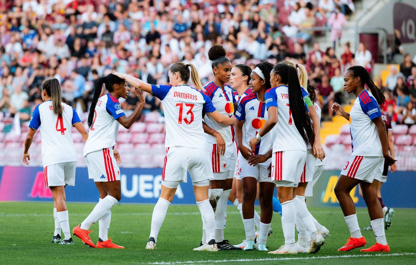 L'OL Lyonnes veut renouer avec la victoire en Ligue des champions après avoir concédé le nul contre Chelsea (0-0).