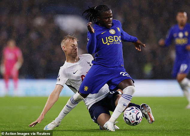 Geovany Quenda came in wide with Joao Pedro absent but failed to make an impact