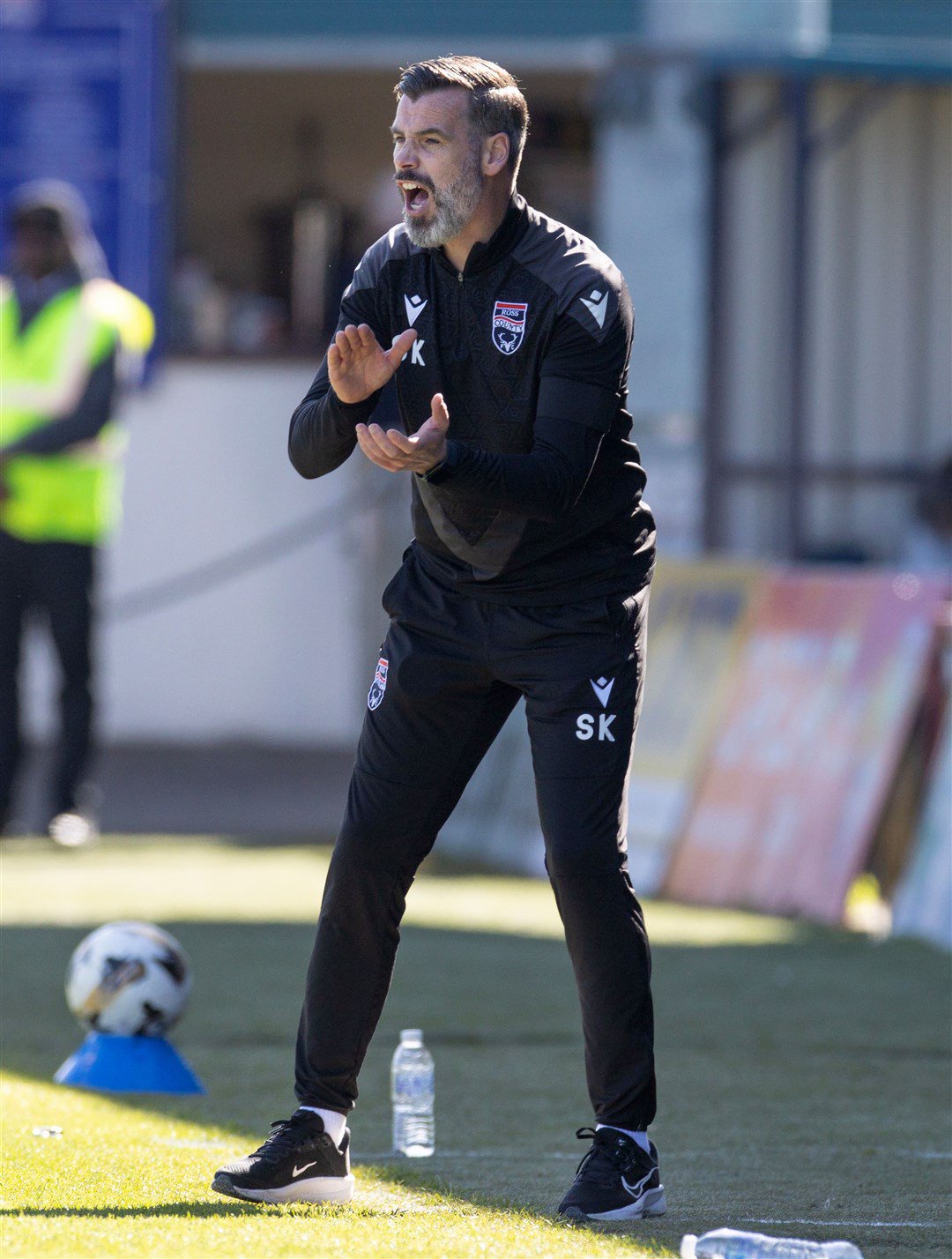 Picture - Ken Macpherson. Ross County(4) v Morton(0). 25/04/26. Ross County manager Stuart Kettlewell.