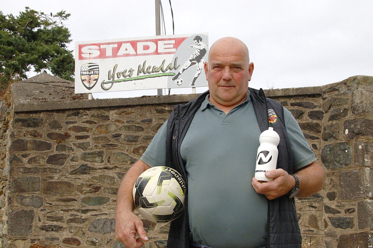Sujet économies eau Trégor FC football amateur