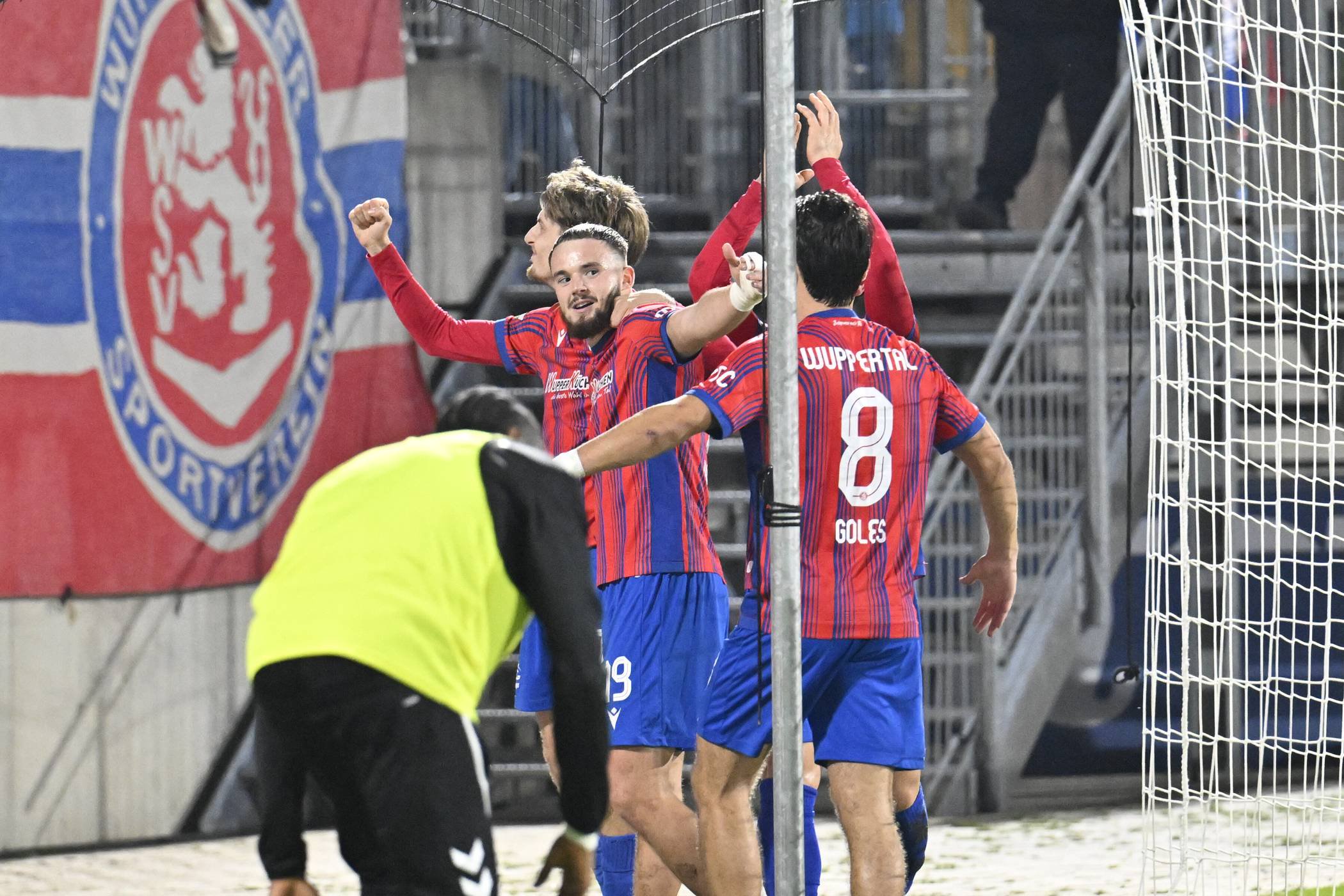  Der Jubel nach dem 1:0. 