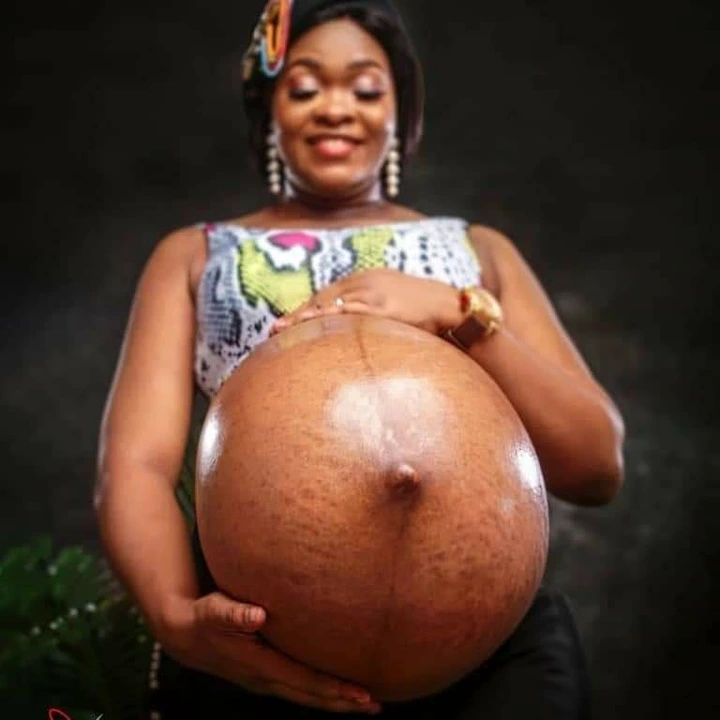 Popular celebrities who displayed their heavy pregnancies to the world - Photos